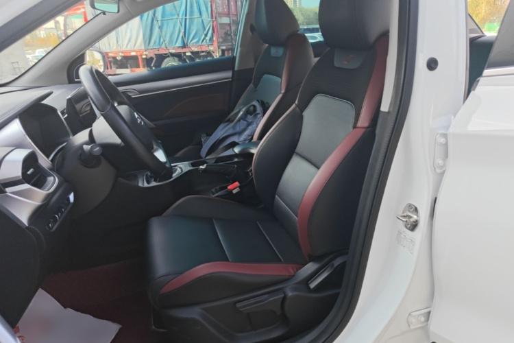 GEELY Coolray 2021 изображение автомобиля #15