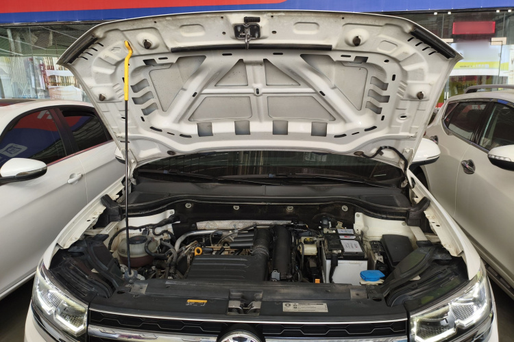 Volkswagen Tharu 2020 car image #20