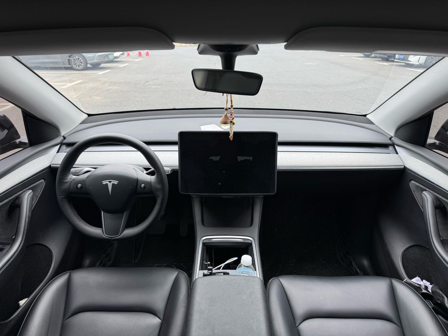 Tesla Model Y 2023 immagine di auto #7