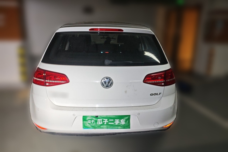 Volkswagen Golf 2015 car image #4