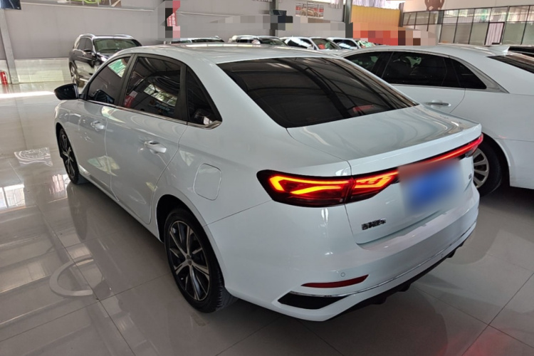 GEELY Emgrand 2022 #5 GEELY Emgrand 2022 car image #5