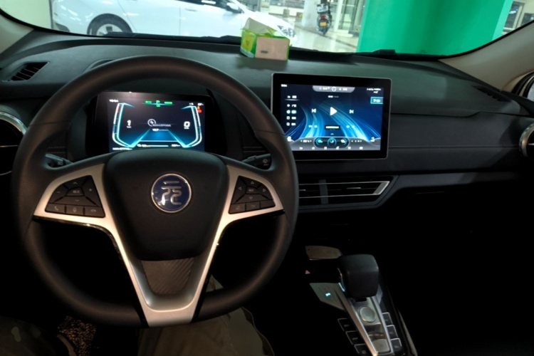 BYD Yuan New Energy 2019 #10 BYD Yuan New Energy 2019 car image #10