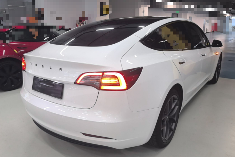 Tesla Model 3 2022 immagine di auto #7