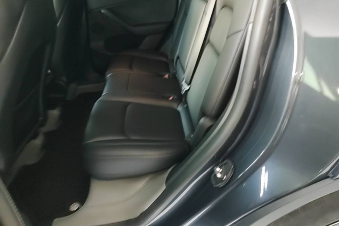 Tesla Model Y 2024 #13 Tesla Model Y 2024 car image #13