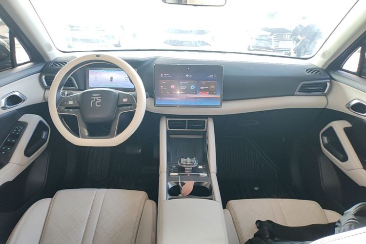 BYD YuanUP 2025 #10 BYD YuanUP 2025 immagine di auto #10