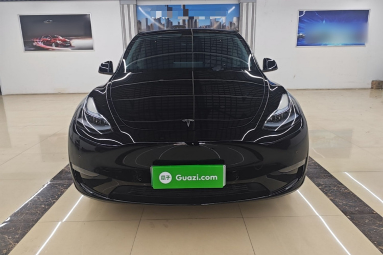Tesla Model Y 2023 #3 Tesla Model Y 2023 car image #3