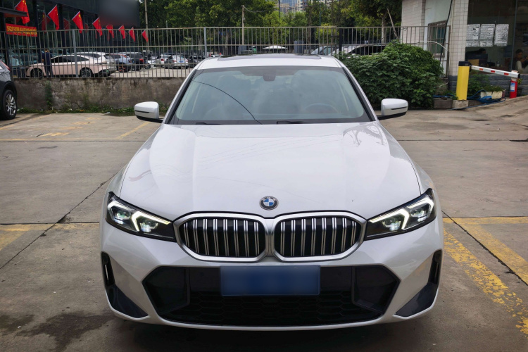BMW 3 Series 2024 #3 BMW 3 Series 2024 car image #3