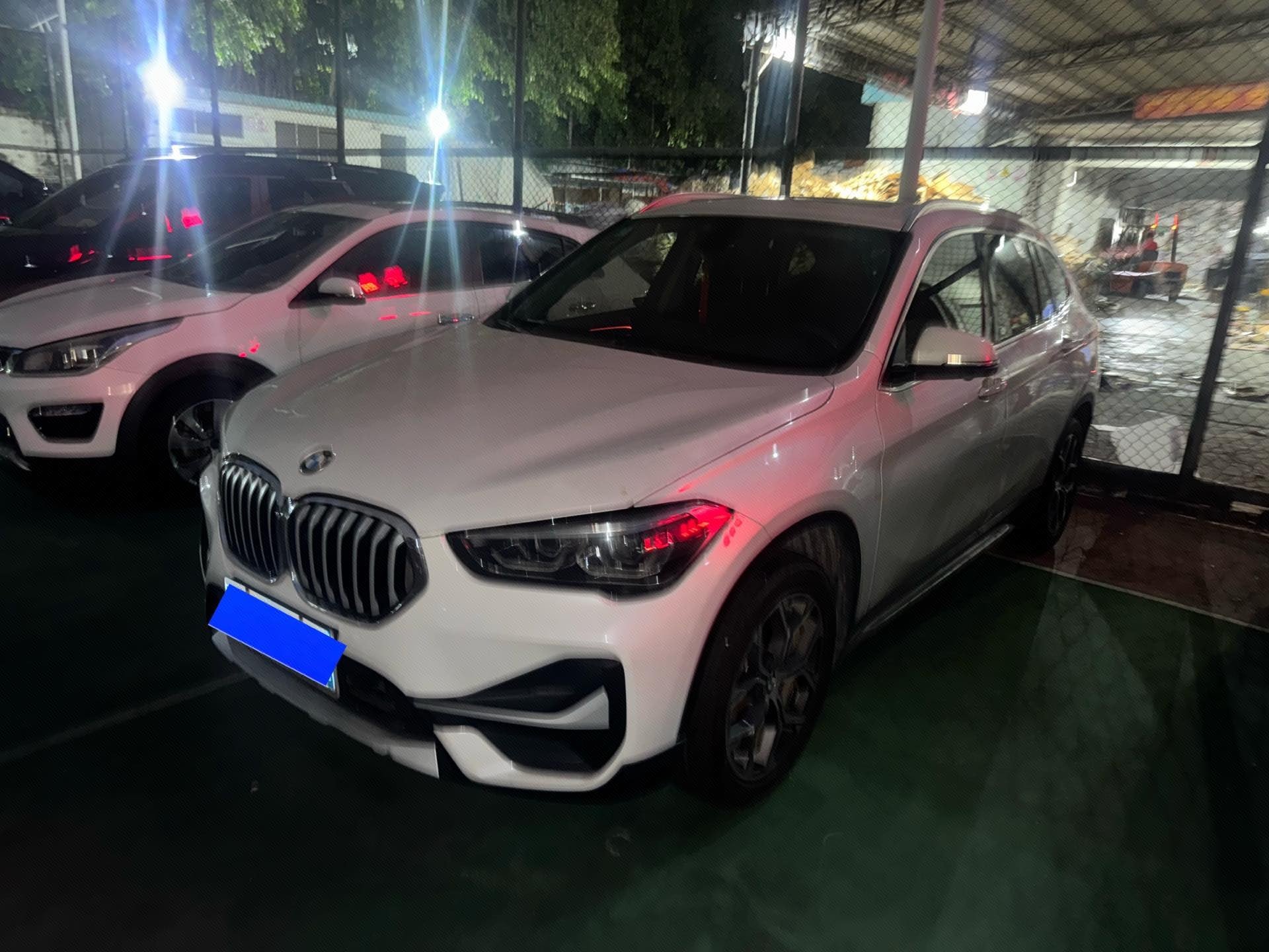 2019 immagine di auto 