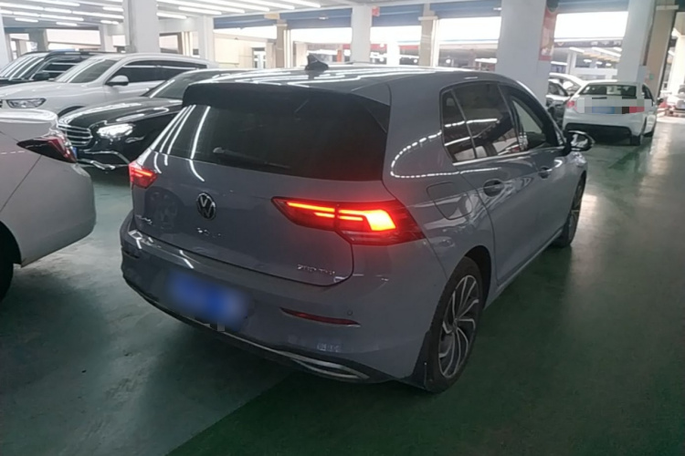 Volkswagen Golf 2021 car image #7