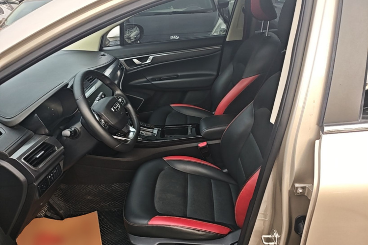 GEELY Emgrand GS 2021 car image #15
