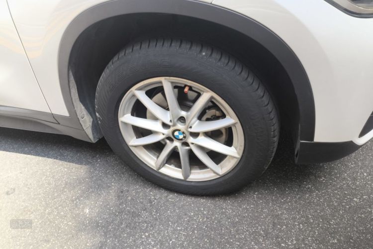BMW X1 2018 car image #9