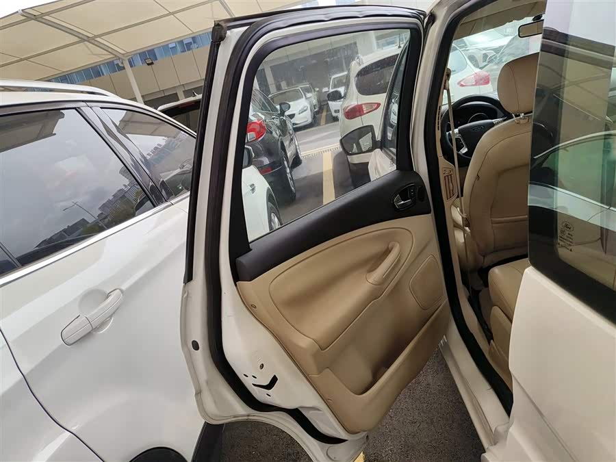 Ford S-MAX 2013 изображение автомобиля #29