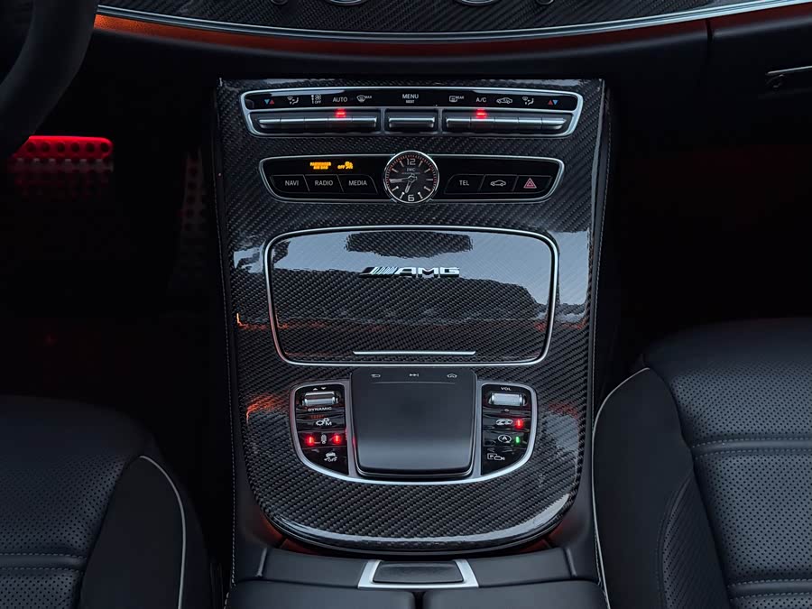 Mercedes-Benz E AMG 2019 immagine di auto #29