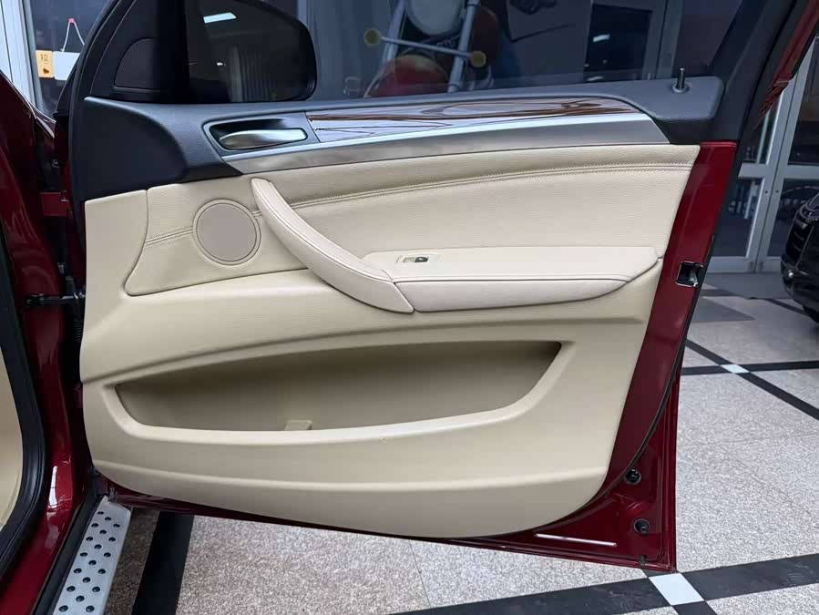 BMW X6 2012 immagine di auto #29