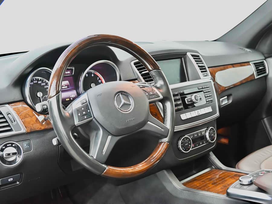 Mercedes-Benz M Class 2014 #29 Mercedes-Benz M Class 2014 car image #29