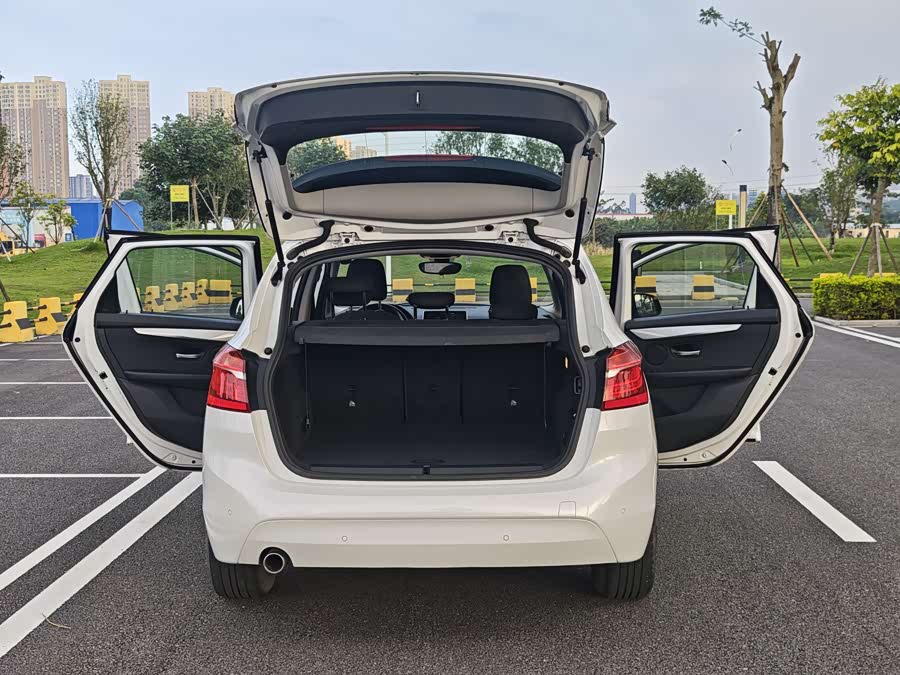 BMW 2 Series Tourer 2018 car image #29