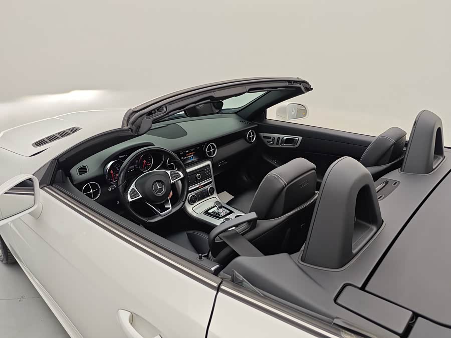 Mercedes-Benz SLC Class 2017 car image #29