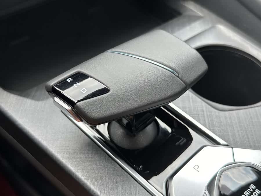 Changan UNI-V iDD 2024 صورة سيارة #29