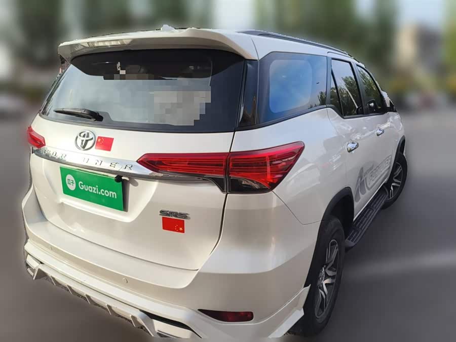 Toyota Fortuner 2017 صورة سيارة #29