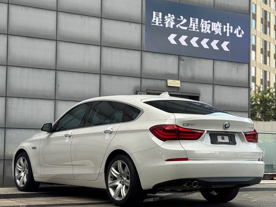 BMW 5 Series GT 2017 #29 BMW 5 Series GT 2017 صورة سيارة #29