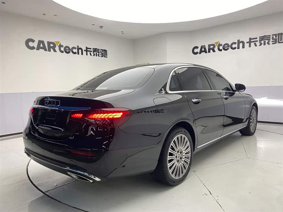Mercedes-Benz E Class 2022 car image #29
