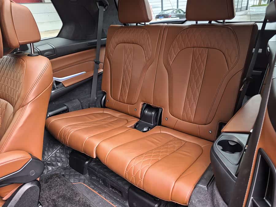 BMW X7 M60i 2023 #29 BMW X7 M60i 2023 car image #29