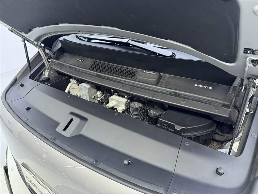 理想汽车 理想MEGA 2024 汽车图片 #29