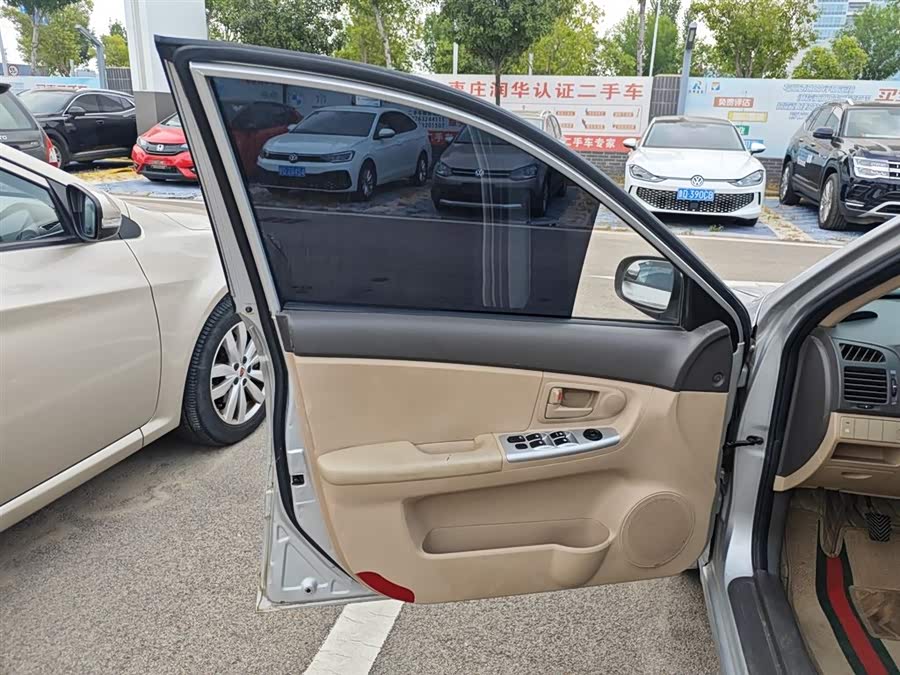 起亚 赛拉图 2013 汽车图片 #29