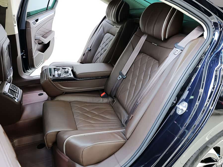 Volkswagen Phideon 2023 immagine di auto #29