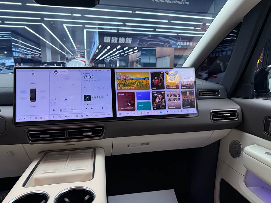 理想汽车 理想MEGA 2025 汽车图片 #29