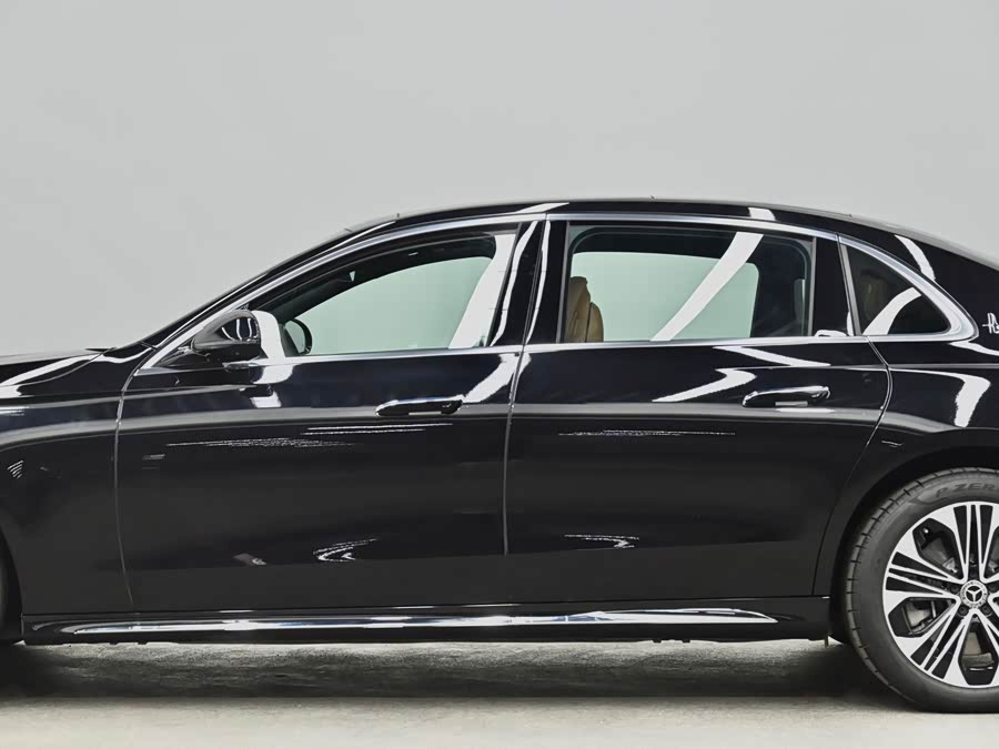 Mercedes-Benz E Class New Energy 2024 car image #29