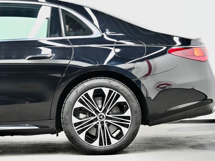 Mercedes-Benz E Class New Energy 2024 immagine di auto #29