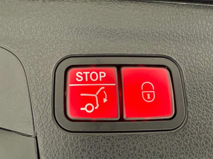 Mercedes-Benz GLE Class New Energy 2023 car image #29