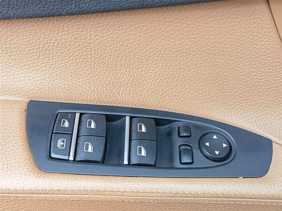 BMW i4 M50 2015 car image #29