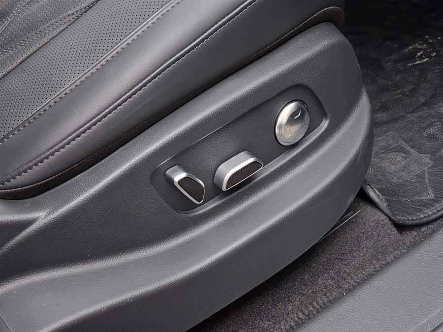 HongQi HS7 PHEV 2024 #29 HongQi HS7 PHEV 2024 car image #29