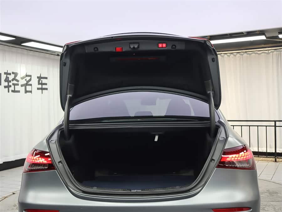 Mercedes-Benz E AMG 2022 immagine di auto #29