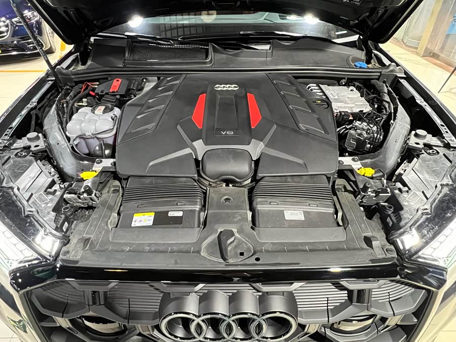 Audi SQ7 2024 car image #29