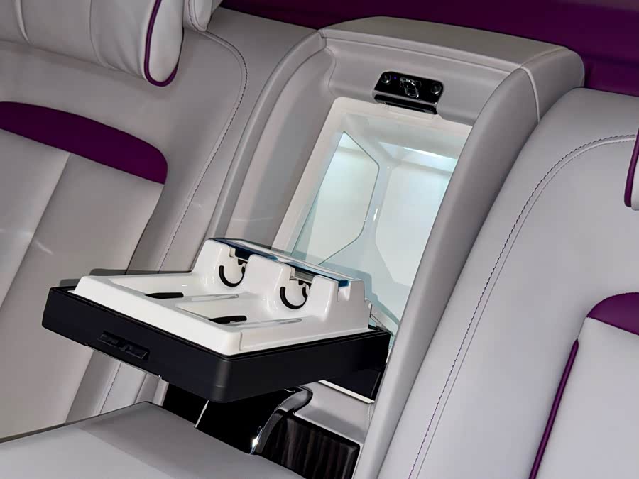 劳斯莱斯 古思特 2023 汽车图片 #29