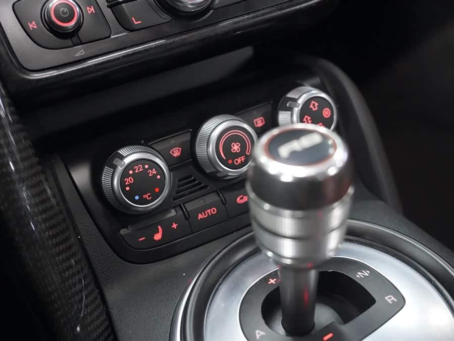 Audi R8 2012 #29 Audi R8 2012 car image #29