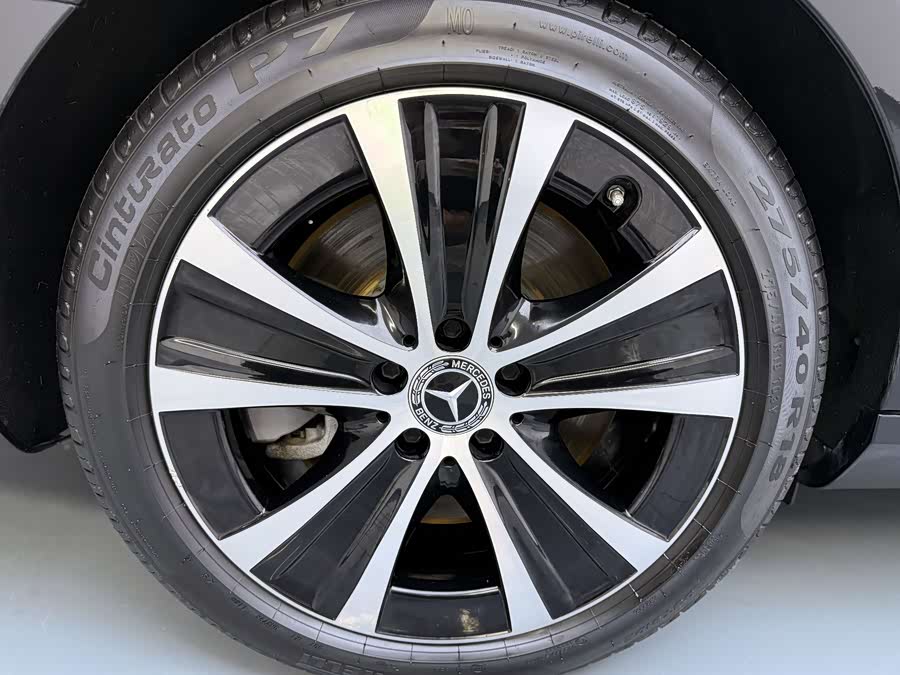 Mercedes-Benz E Class New Energy 2023 car image #29