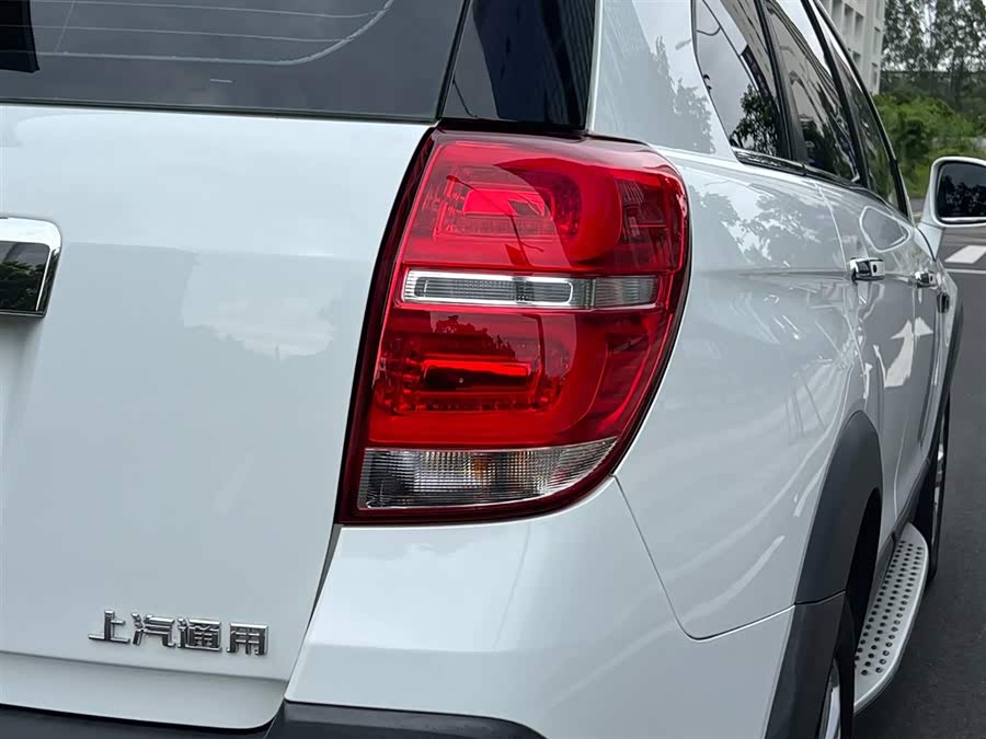 Chevrolet Captiva 2017 car image #29