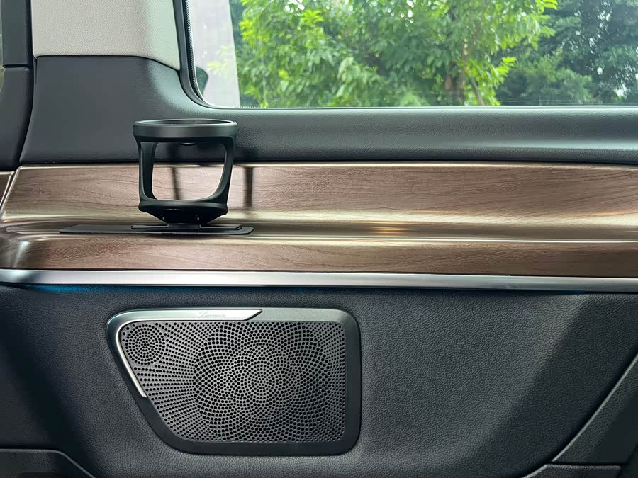 Mercedes-Benz V Class 2022 #29 Mercedes-Benz V Class 2022 car image #29