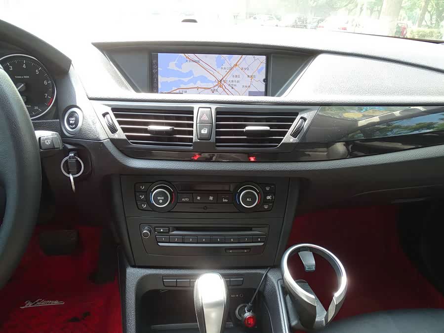 BMW X1 (Imported) 2011 imagem de carro #29