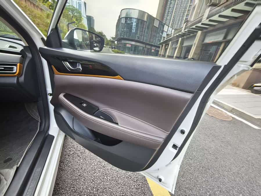 Changan Eado DT 2019 car image #29