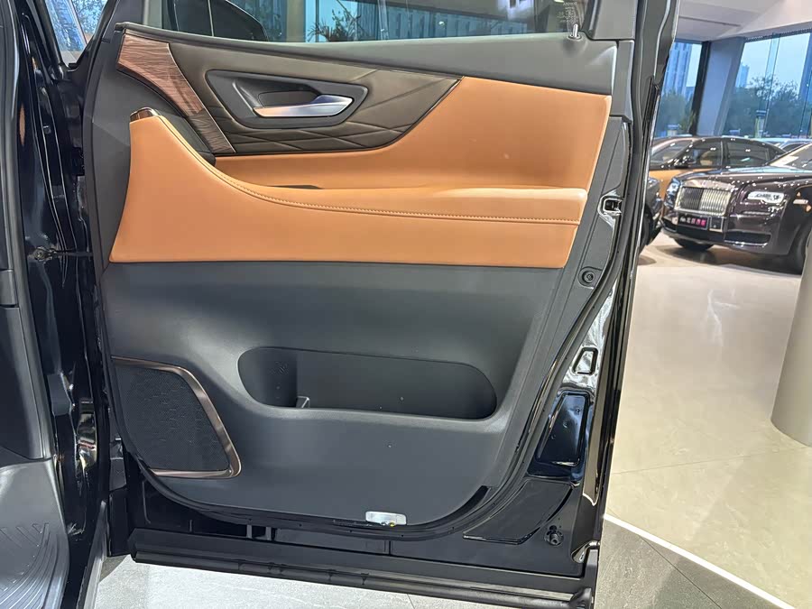 丰田 威尔法 2023 汽车图片 #29