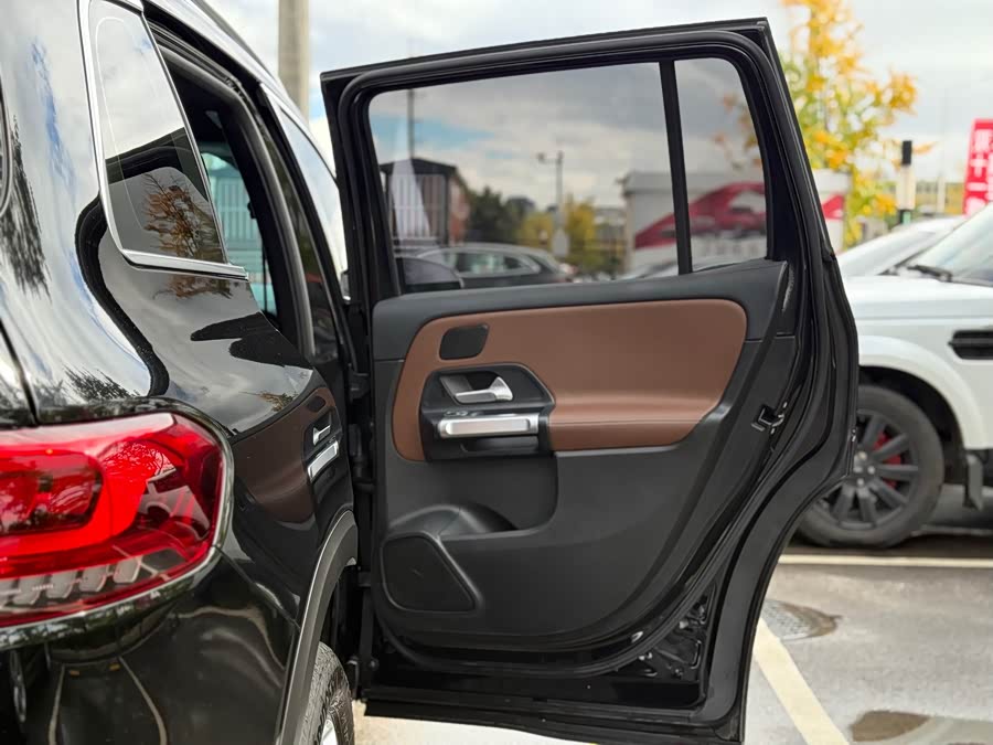 Mercedes-Benz GLB Class 2020 immagine di auto #29