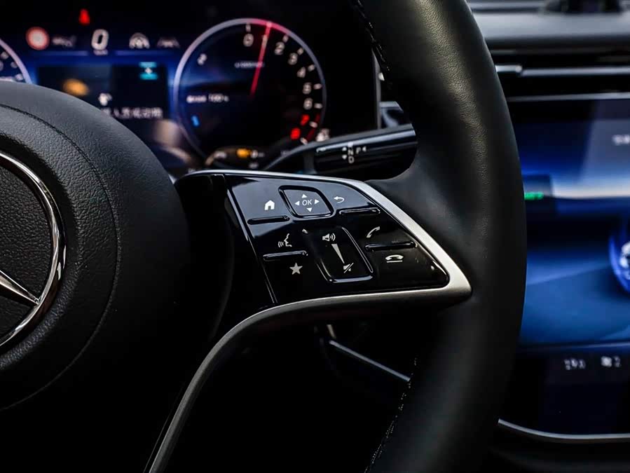 Mercedes-Benz E Class New Energy 2025 car image #29