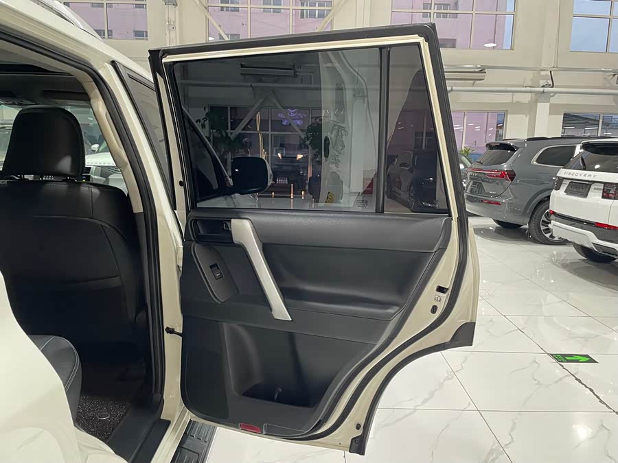 丰田 普拉多 2016 汽车图片 #29