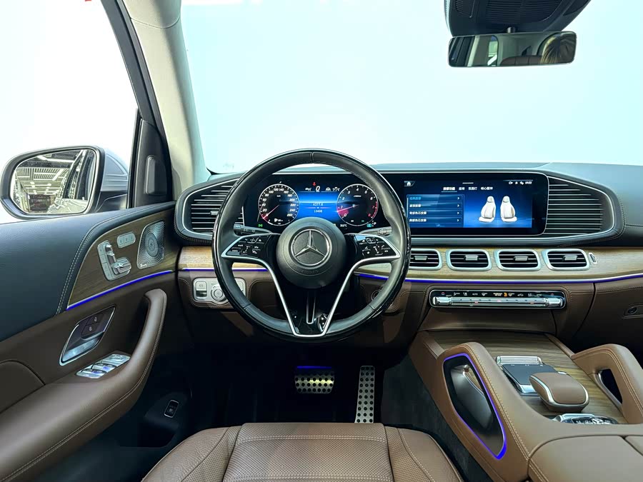 Mercedes-Benz GLS Class 2023 car image #29