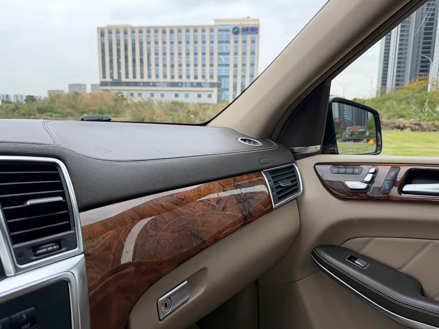 Mercedes-Benz GL Class 2013 #29 Mercedes-Benz GL Class 2013 car image #29